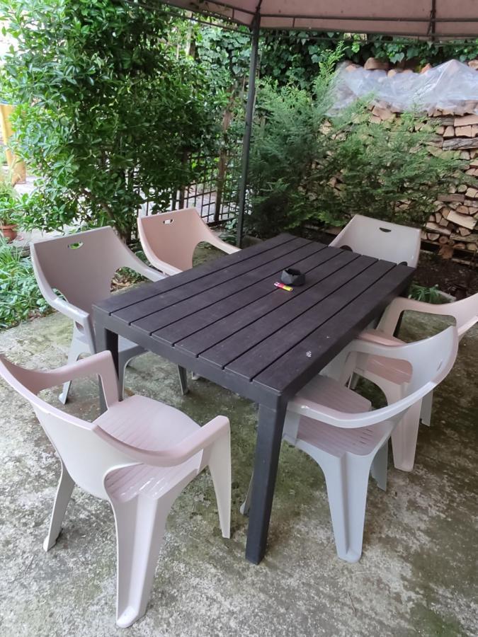 דירות בורגאס Етаж От Къща С Двор מראה חיצוני תמונה